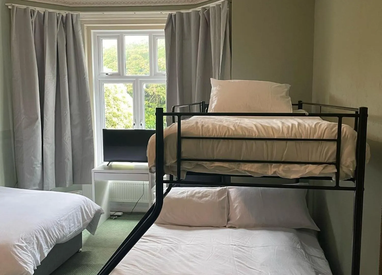 Room Available For Groups, Close To Beach And Town 본머스 영국